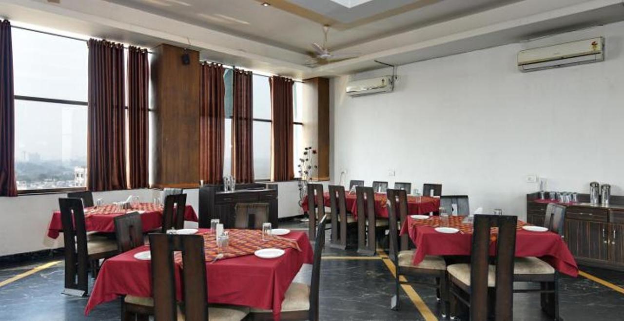 Hotel Pink Pearl Raigarh Esterno foto